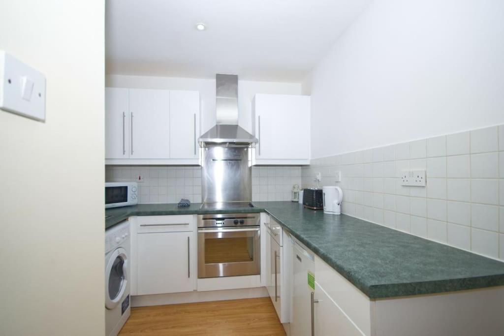 Alluring 2 Bedroom Leeds City Centre Apartment- Self Check-In,Balconied Apartment 外观 照片