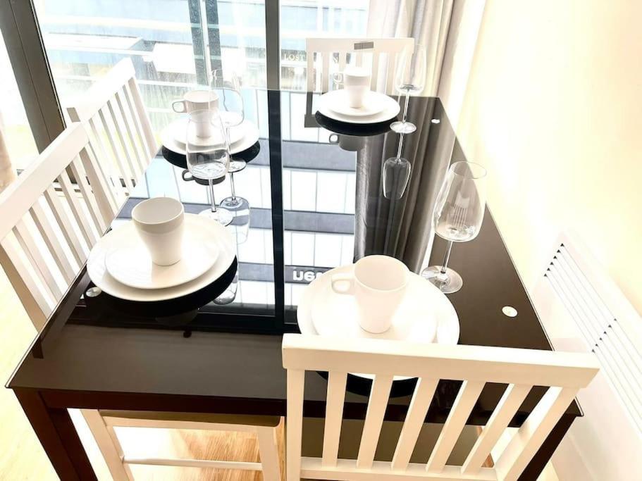 Alluring 2 Bedroom Leeds City Centre Apartment- Self Check-In,Balconied Apartment 外观 照片